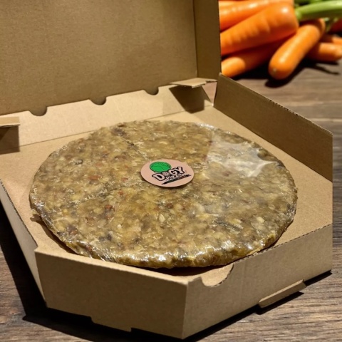 DOGY PIZZA - z serem cheddar i szparagami