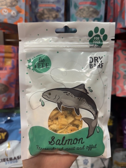 Lio PEPE - liofilizowany filet z łososia 60g - pokruszony