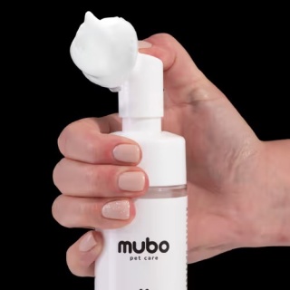 Mubo - pianka do mycia łapek bez spłukiwania, wiśniowa