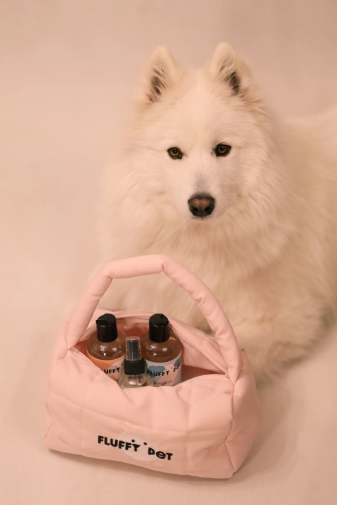 Fluffy Pet - Limitowana kosmetyczka z rączką - różowa