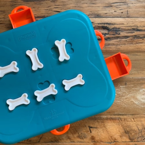 Nina Ottosson Dog Casino Level 3 - gra interaktywna dla psów, poziom 3